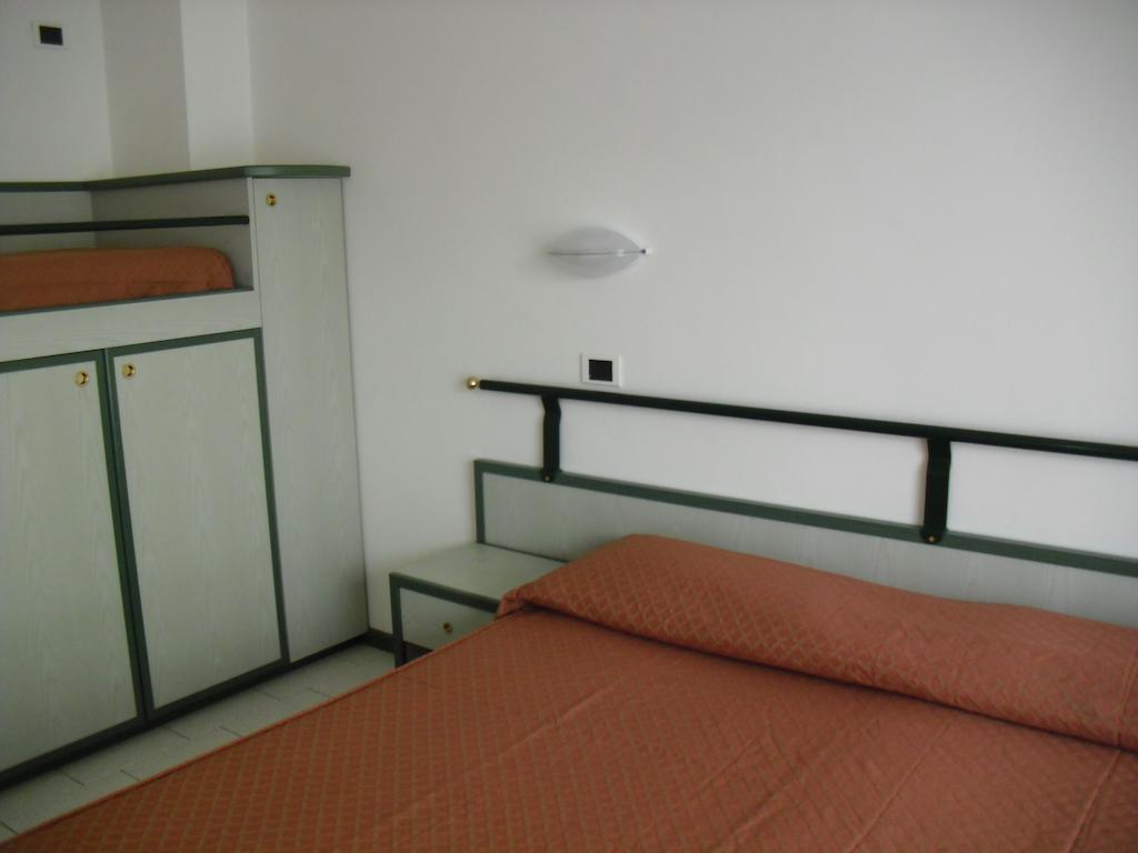 Residence Hotel Club House Cattolica Exterior photo