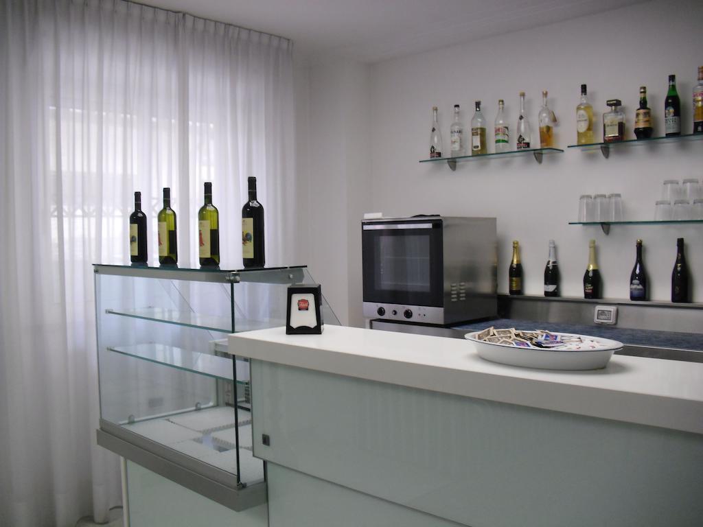 Residence Hotel Club House Cattolica Exterior photo