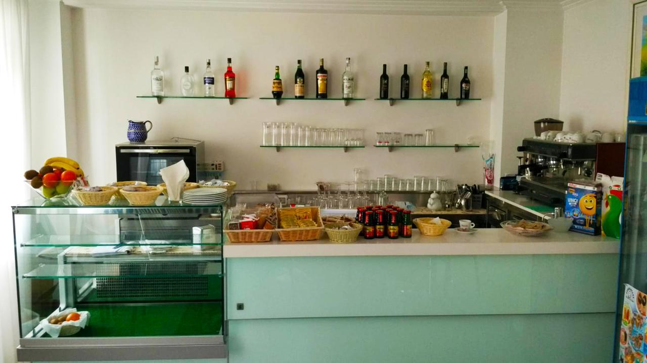 Residence Hotel Club House Cattolica Exterior photo